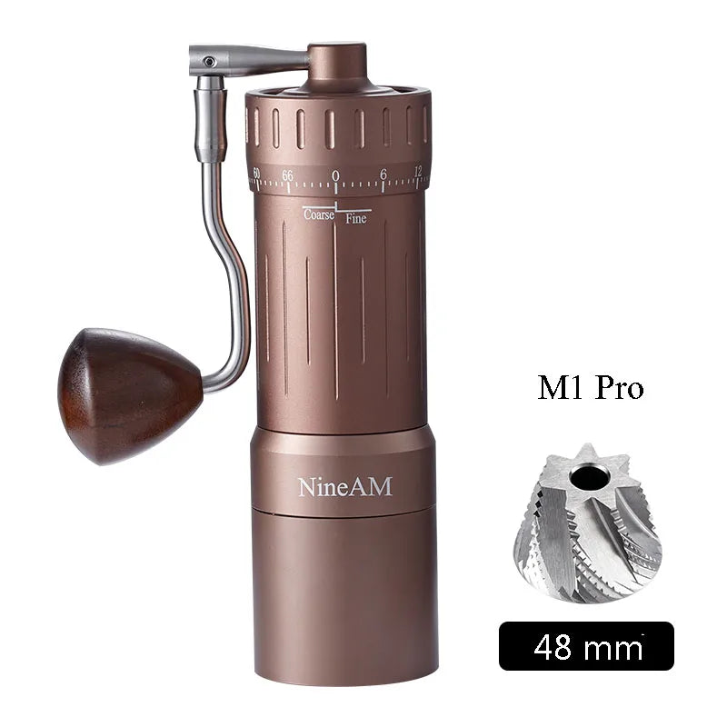 Manuelle Kaffeemühle NineAM M1/Pro (2024) – 48 mm Edelstahl-Kegelmahlwerk, Aluminium- und Walnussholzgehäuse